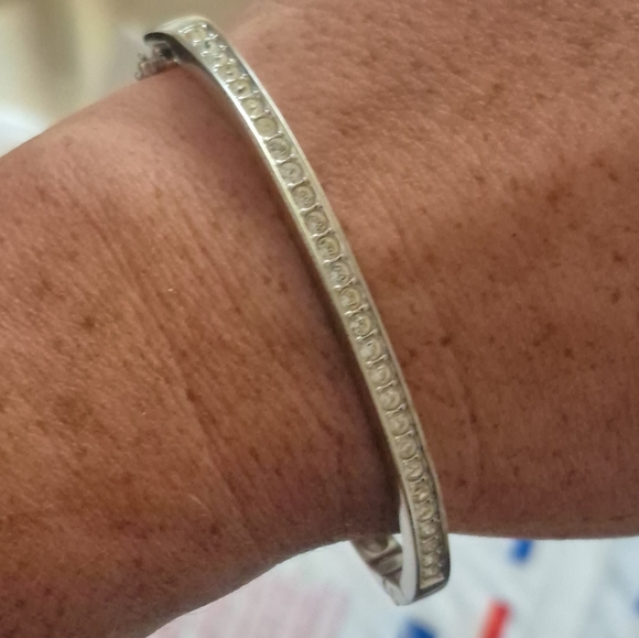 SWAROVSKI swan Label Silver Cuff Bracelet- Crystal - Picture 1 of 11